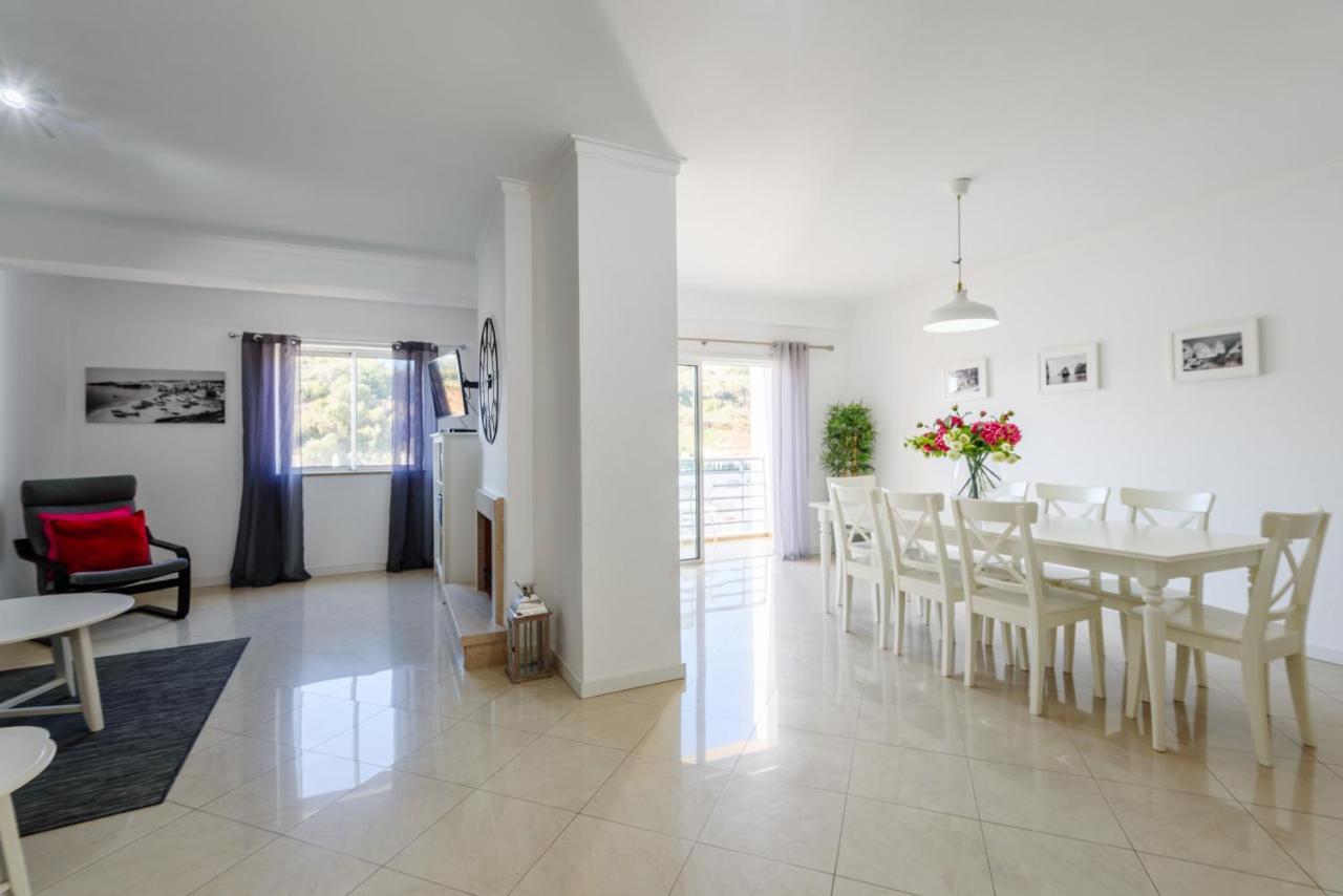 Amazing Apartment In Albufeira Luaran gambar