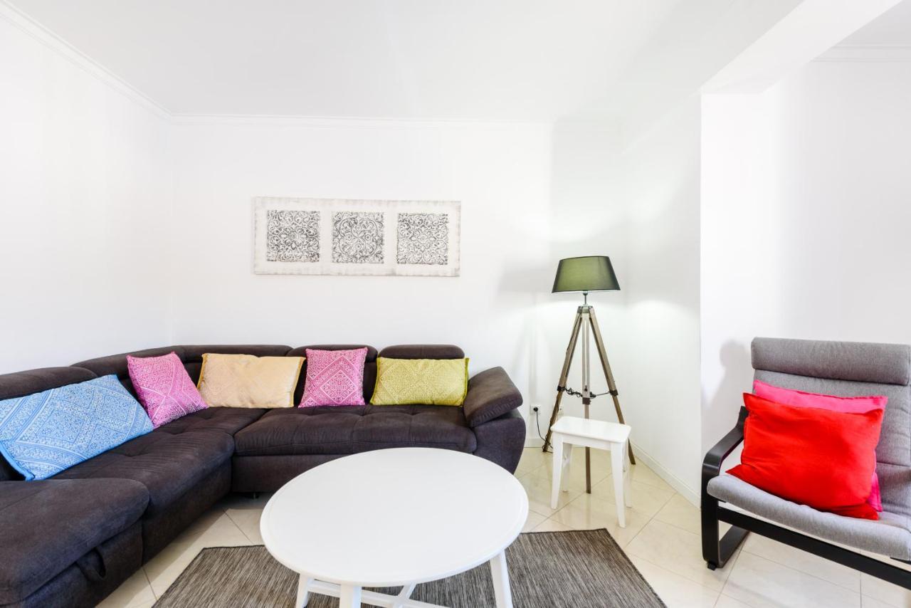 Amazing Apartment In Albufeira Luaran gambar